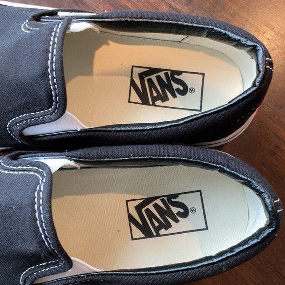 BRAND NEW VANS - Picture 2 of 3